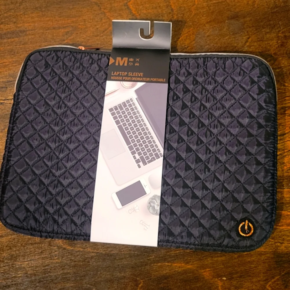 🎁💲EUC Laptop Tablet Quilted Case 13